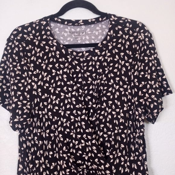 Torrid Super Soft Skater Circle Classic Floral Draped Comfy Bohemian Mini Dress - Picture 6 of 10